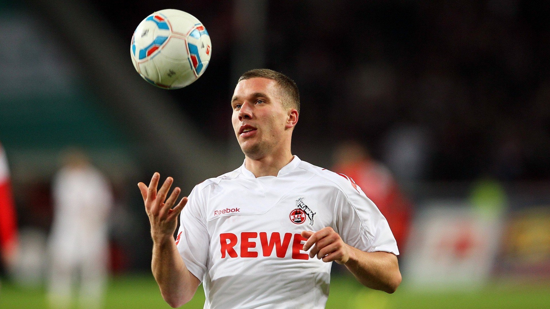 今日足球：东京绿茵vs福冈黄蜂 川崎前锋vs冈山绿雉，东京绿茵 vs 福冈黄蜂