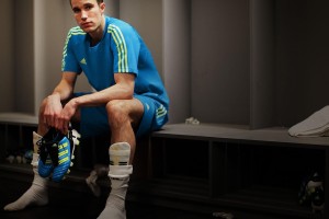 开云棋牌-《ApexLegends》“极夜风暴”地图改版上线，全新挑战等你来战！